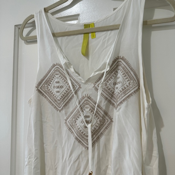 Green Dragon white long rayon blouse top with embroidery and tassels gold - Picture 13 of 13